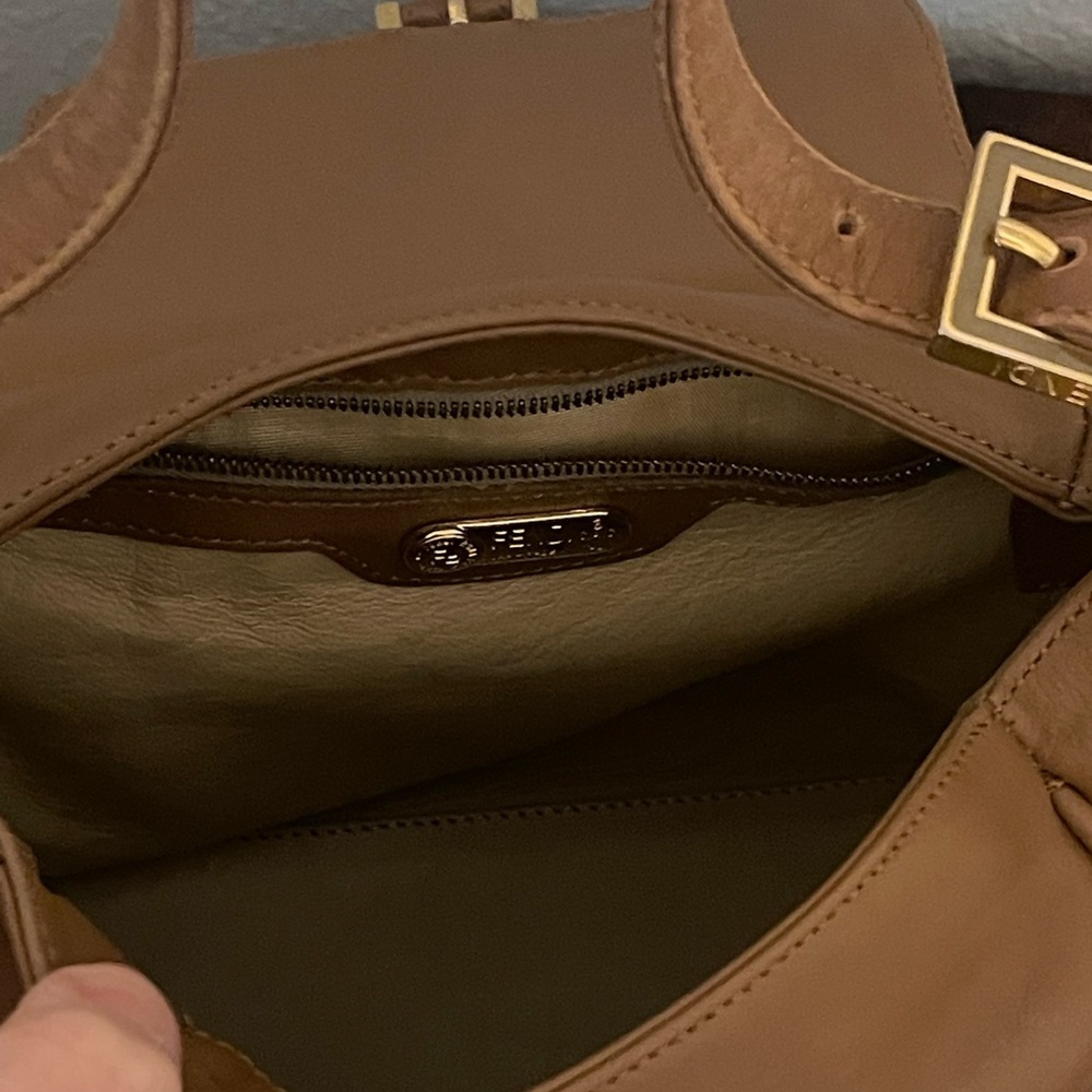Fendi Tan Leather Shoulder Bag with Slouchy Design - Picture 11 of 11